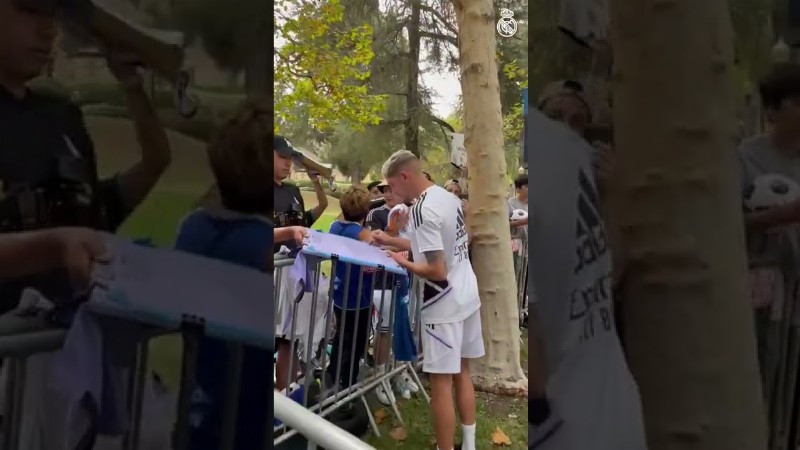 🎶🎂 Real Madrid Fans In La Sing Happy Birthday To Fede Valverde! 🎤 #shorts #realmadridshorts